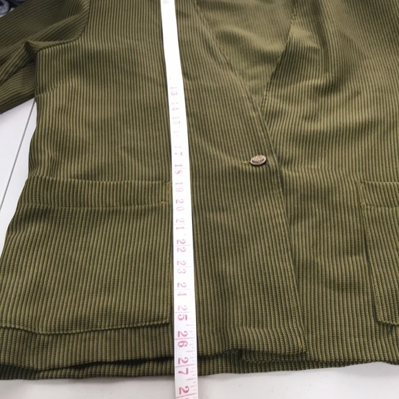 Vintage Olive Green Blazer - Picture 10 of 10